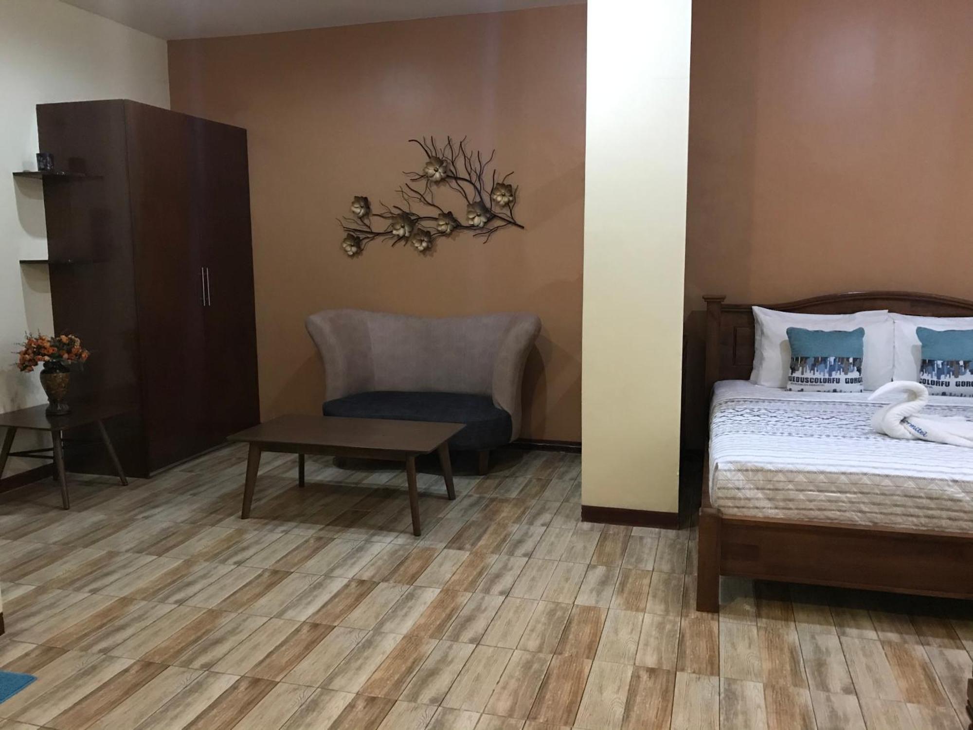 Charos Dormitel Hotel Dumaguete City Exterior photo