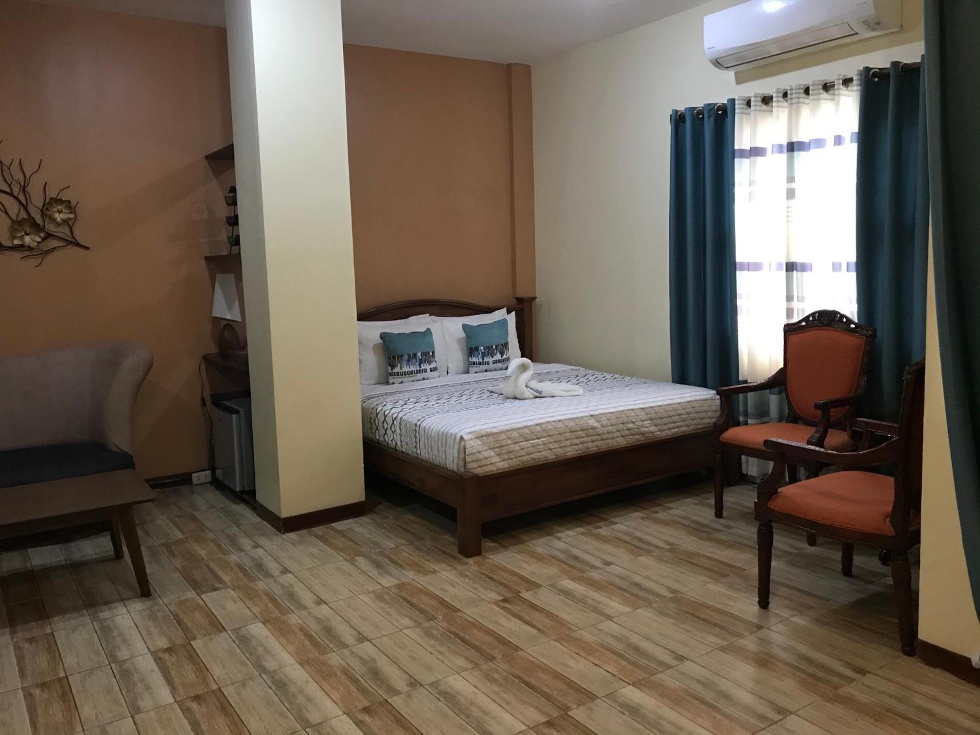 Charos Dormitel Hotel Dumaguete City Exterior photo