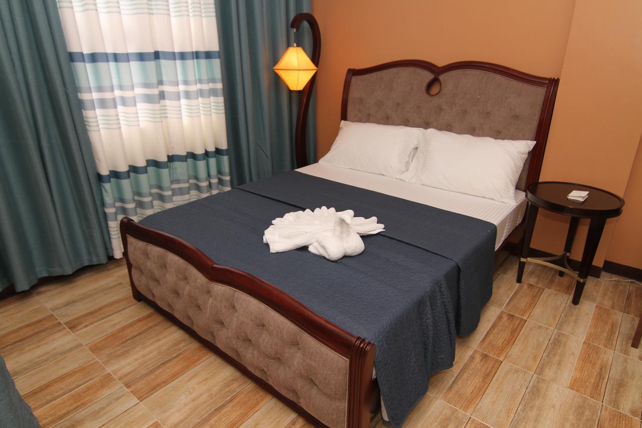 Charos Dormitel Hotel Dumaguete City Exterior photo
